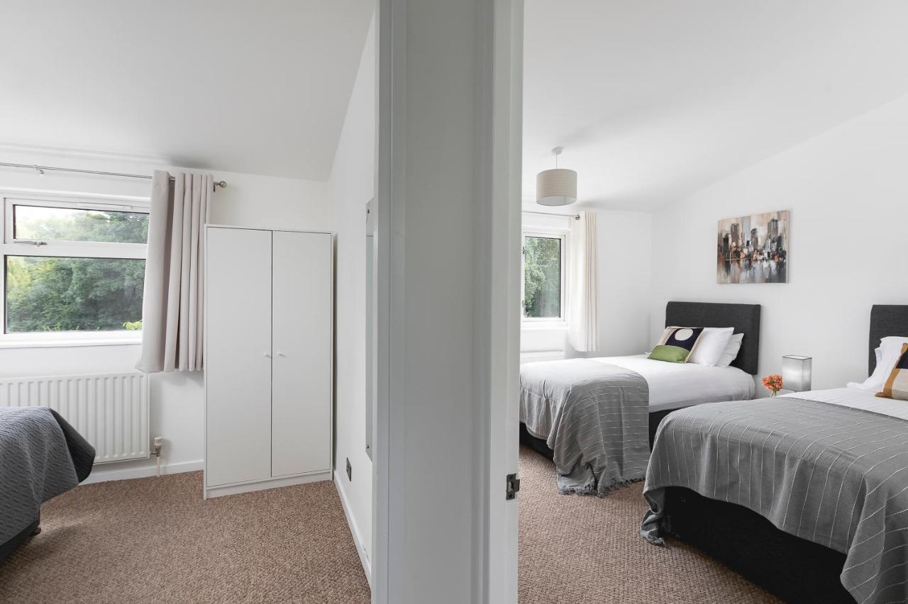 Skyvillion - Stevenage Spacious Comfy 2Bed House With Garden, Free Wifi & Parking מראה חיצוני תמונה
